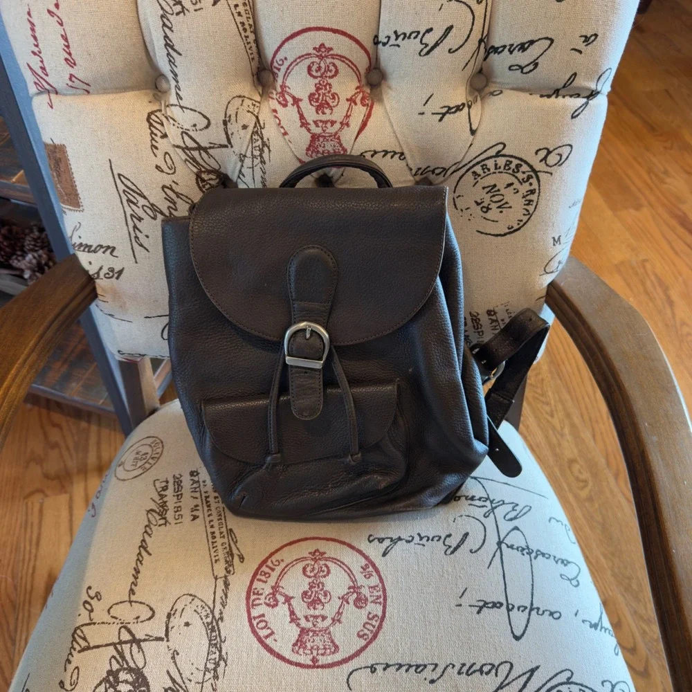 Eddie Bauer Vintage Brown Pebbled Leather Backpack Rucksack Drawstring 023-2591
